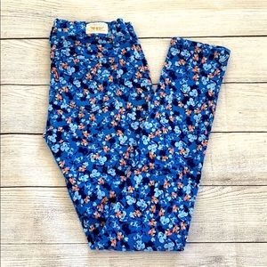 Levi’s Too Super Low 524 Jeans